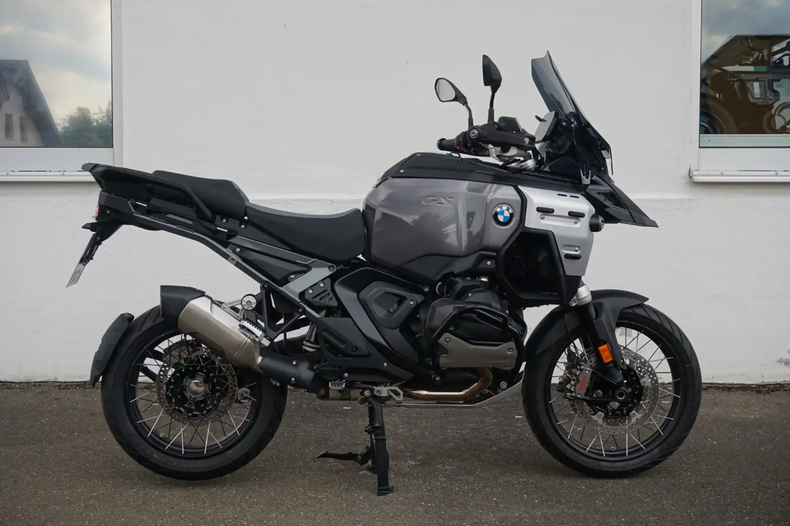 BMW R 1300 GS Adventure Noir - 1