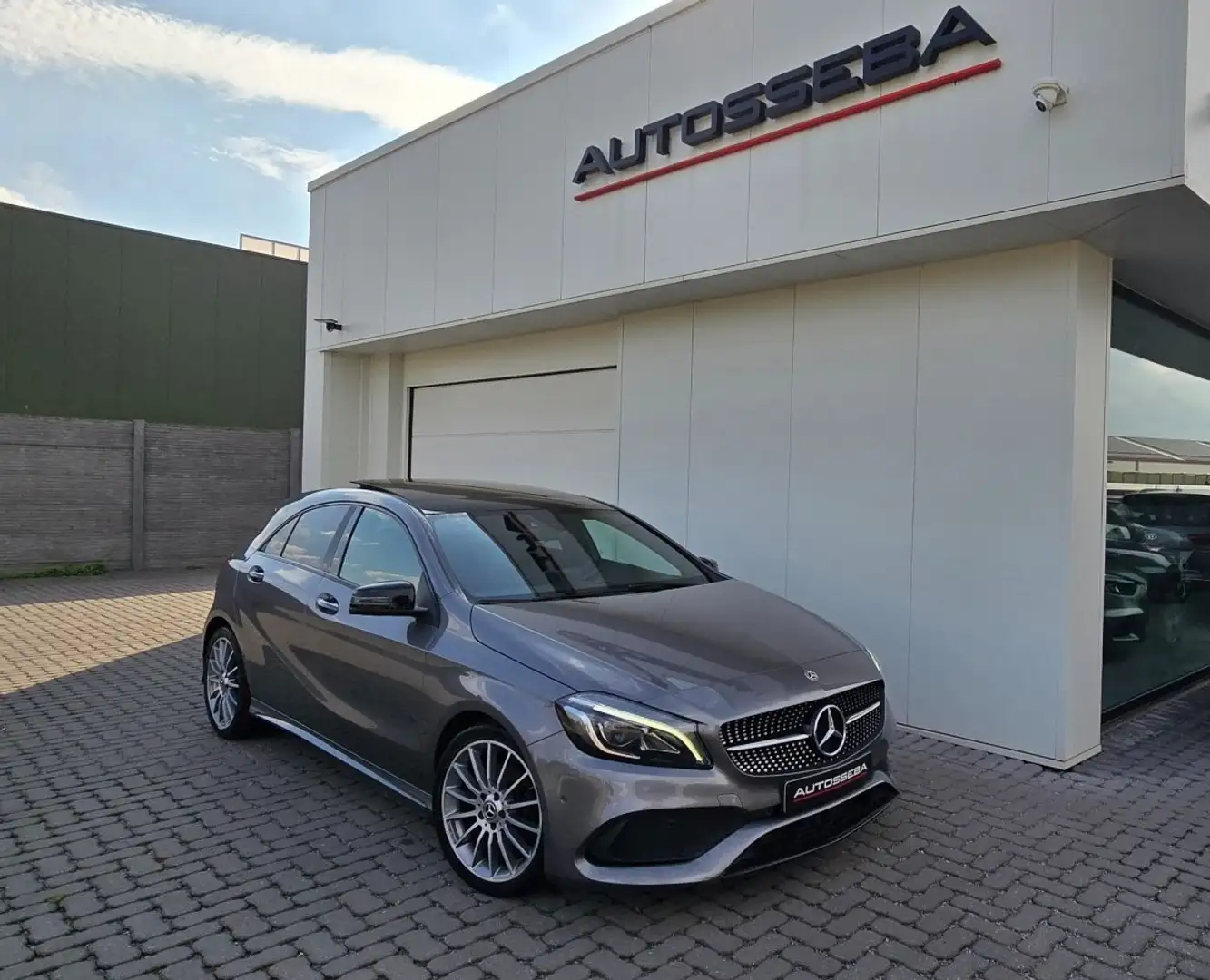 Mercedes-Benz A 180 CDI AMG PACK NAVI/CAMERA/PANODAK **GARANTIE ** Grigio - 1