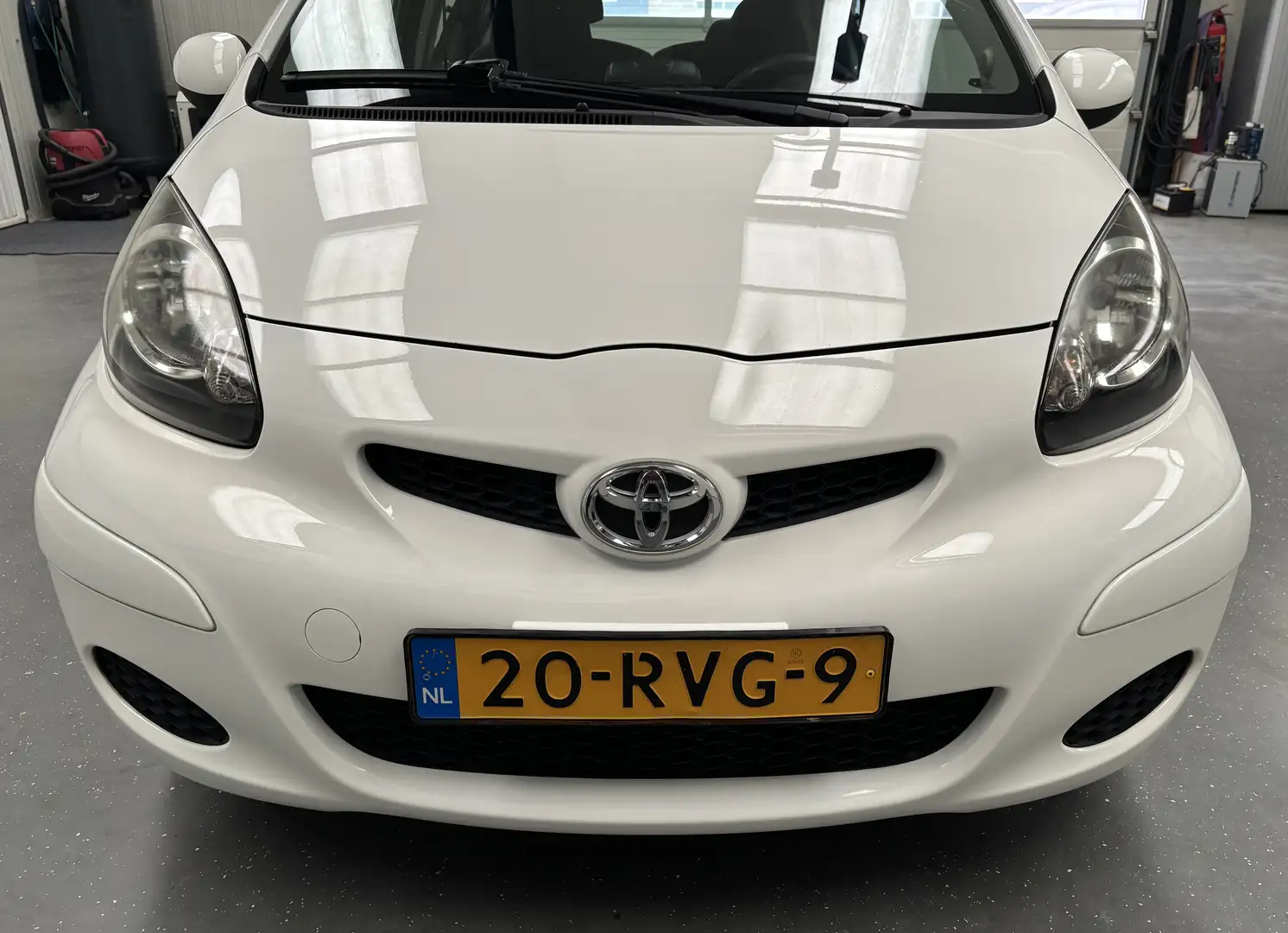 Toyota Aygo 1.0-12V Comfort Navigator 1e eigenaar!! | Airco | Blanc - 2