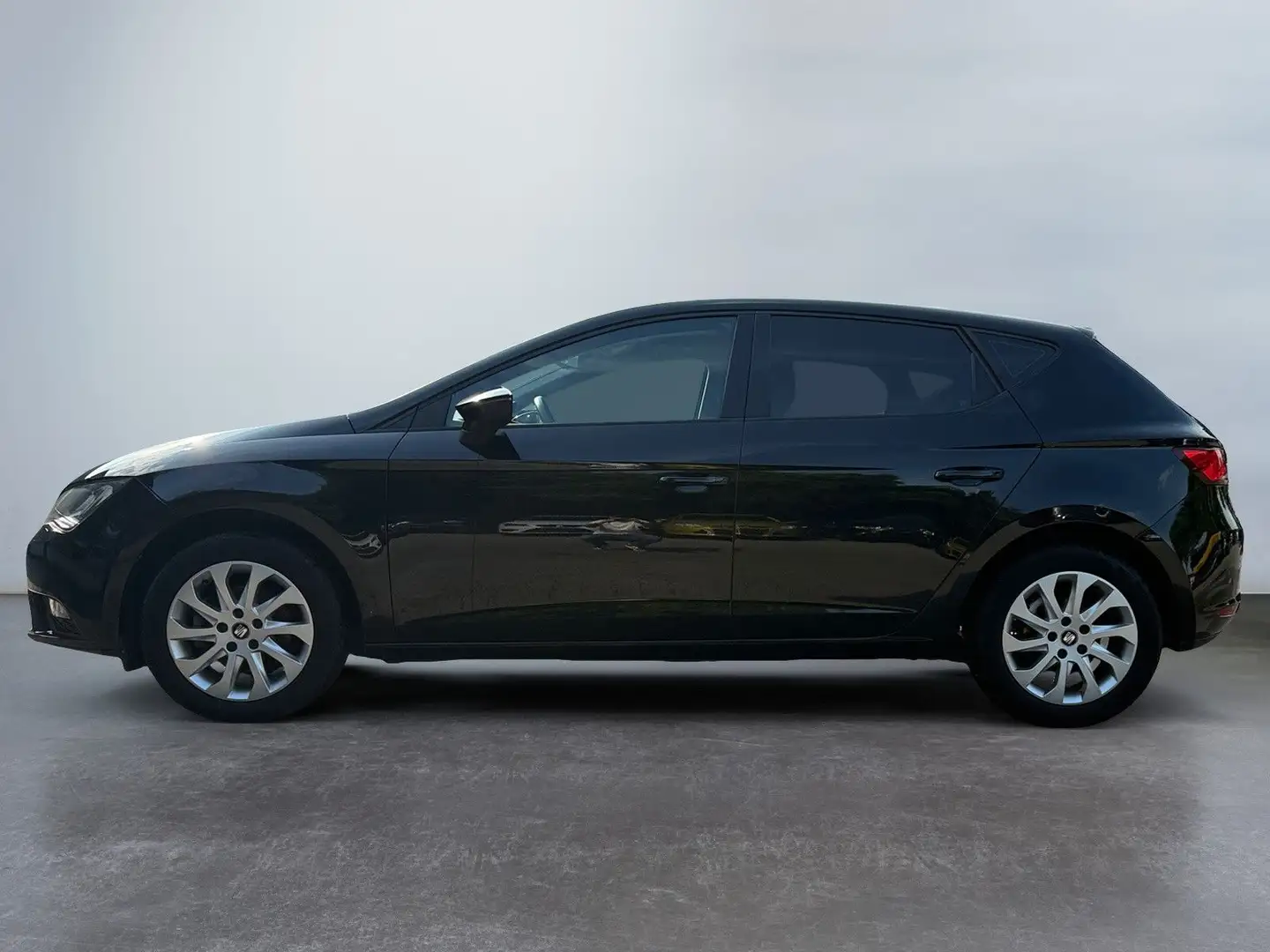 SEAT Leon Style Schwarz - 2