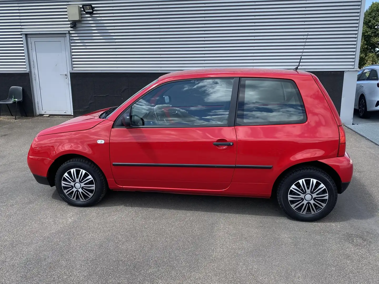 Volkswagen Lupo 1.4-16V Comfortline Automaat, Airconditioning, zee Rood - 2