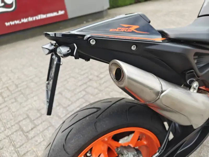 KTM 890 DUKE R - foto 4
