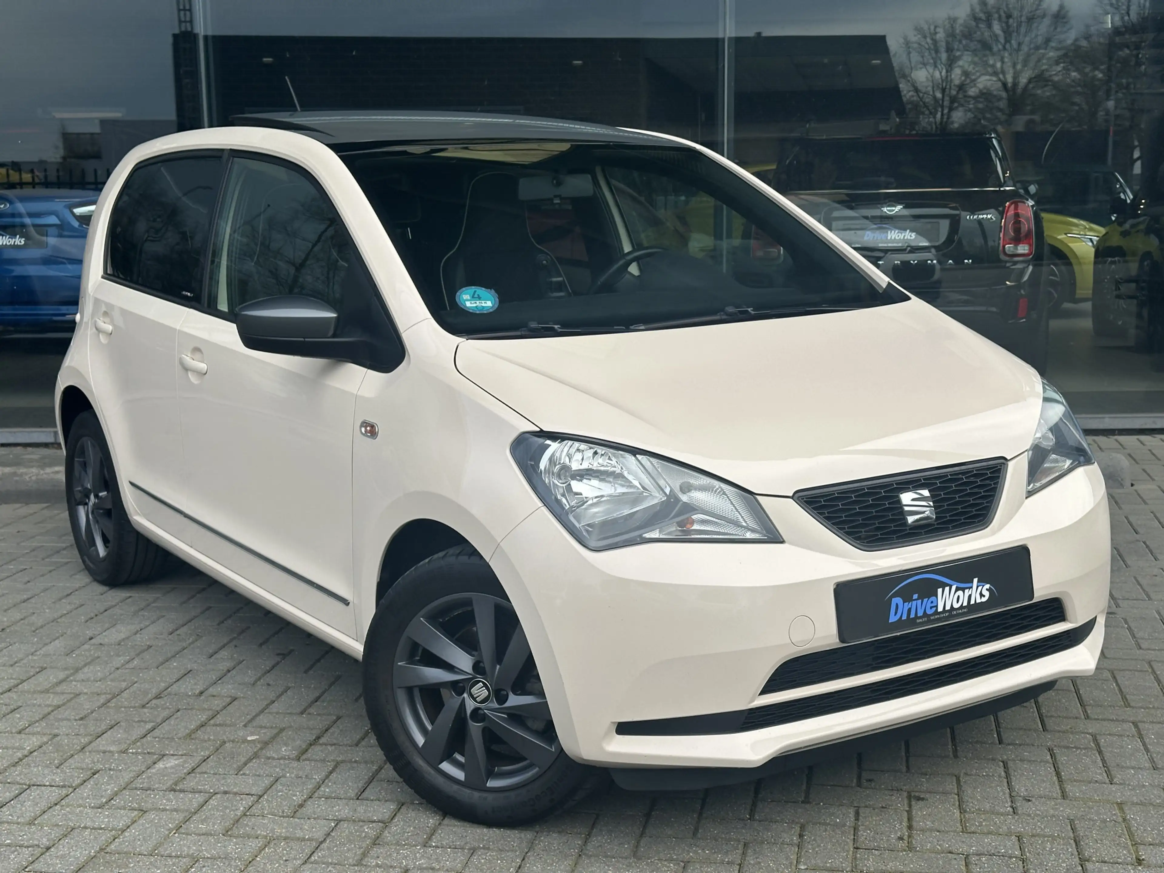 SEAT Mii 1.0 Mii by Mango | Alcantara | Panorama | Leer | I — photo 3