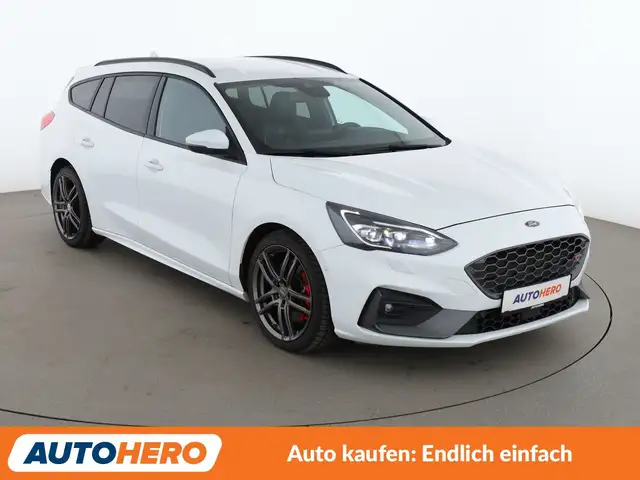 Ford Focus view 8
