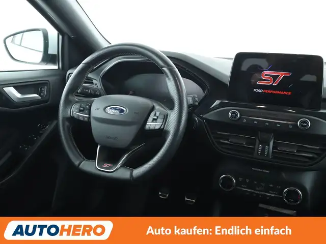 Ford Focus view 13