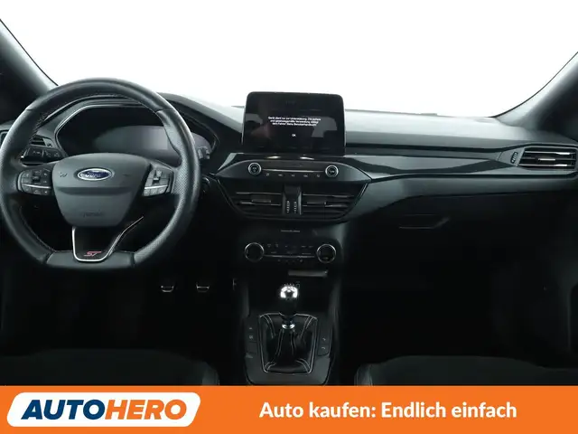 Ford Focus view 12