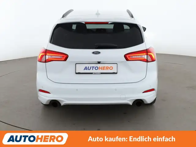 Ford Focus view 5