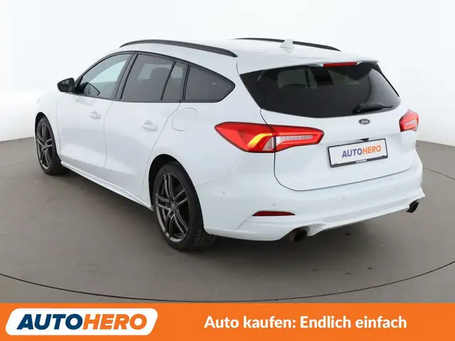Ford Focus view 4