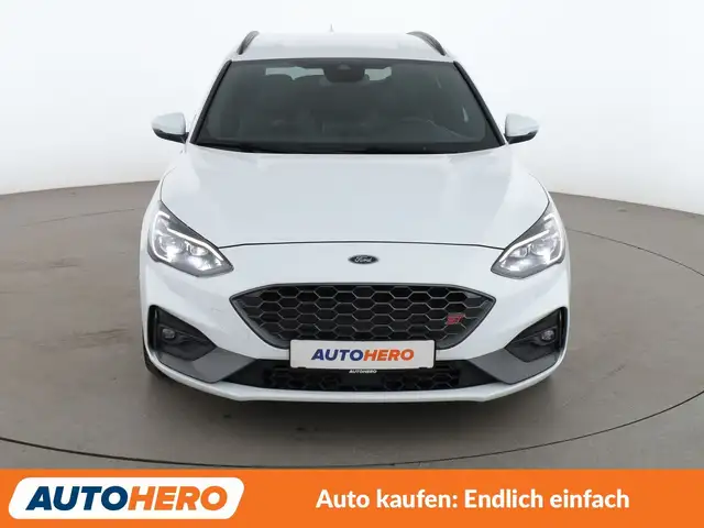 Ford Focus view 9