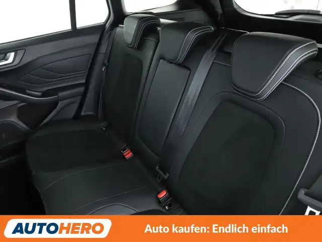Ford Focus view 14