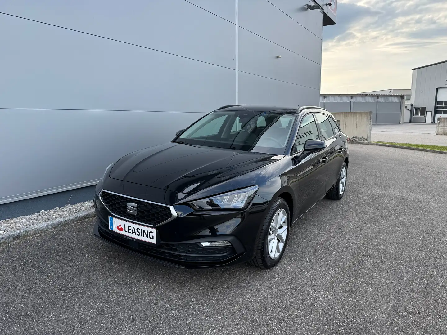 SEAT Leon ST TSI Style Schwarz - 1