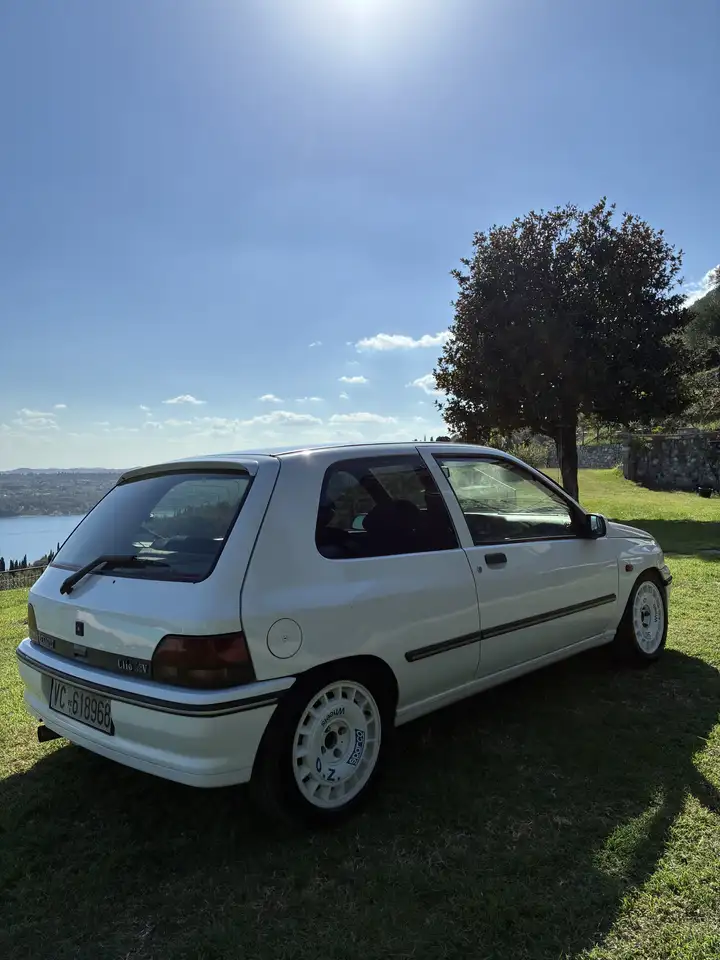 Renault Clio 1.8 16v, foto 3
