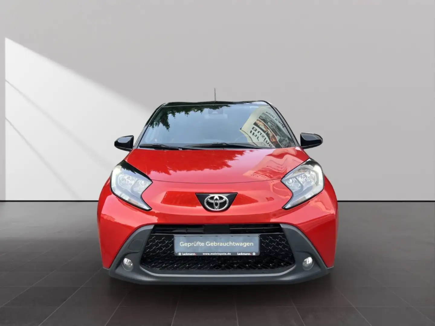 Toyota Aygo X 1.0 Pulse*RFK*SHZG*ACC*CARPLAY* Rouge - 2