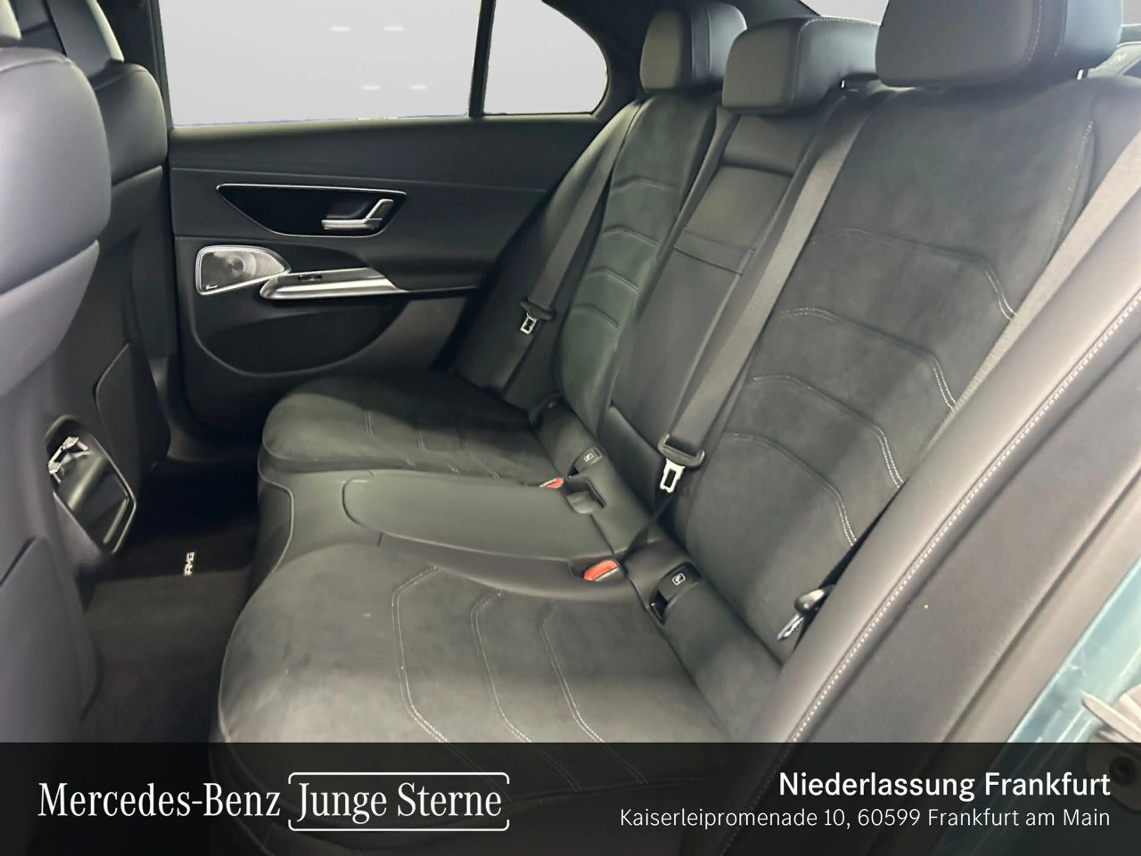 Mercedes-Benz E 220 d AMG Fahrass 360° Airmat Stdhzg Pano Distr+ — photo 11