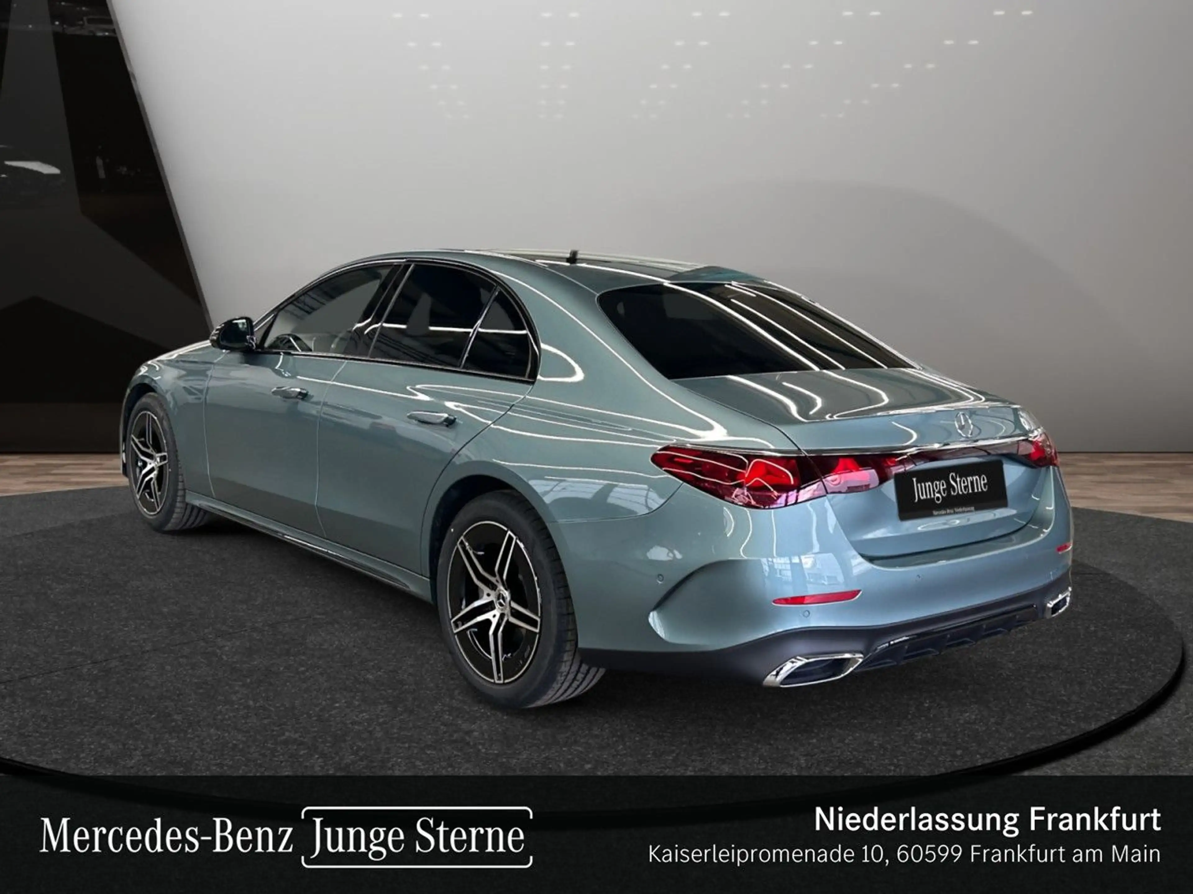 Mercedes-Benz E 220 d AMG Fahrass 360° Airmat Stdhzg Pano Distr+ — photo 9