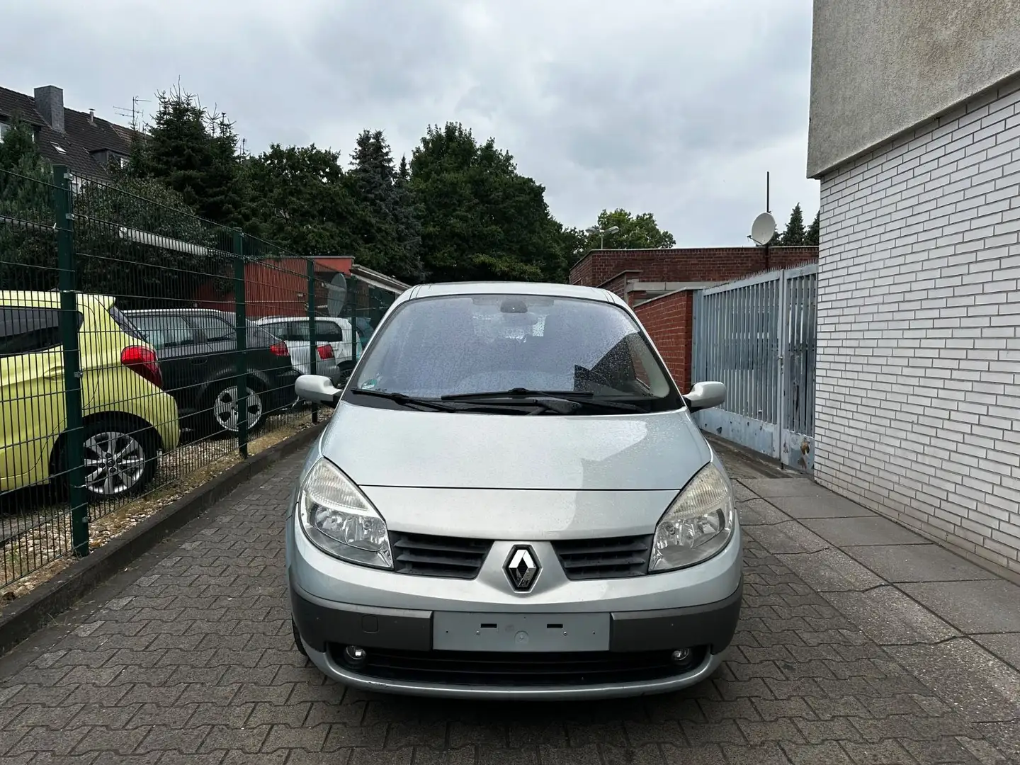 Renault Grand Scenic Avantage 2.0 16V TÜV NEU*7 SITZER - 2