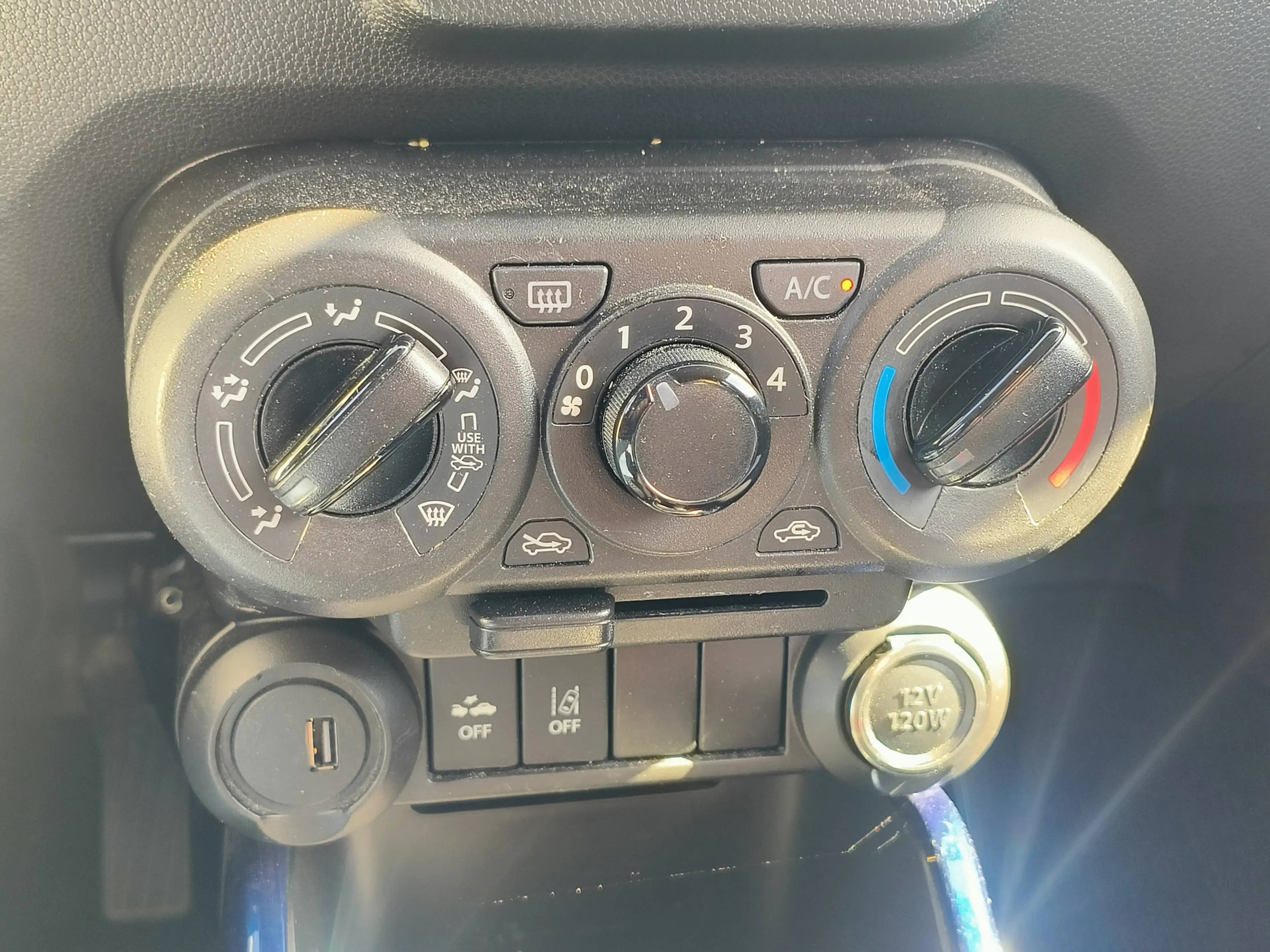 Suzuki Ignis 1.2 Smart Hybrid Select uit 2022 Rijklaar + 12 maa — photo 11
