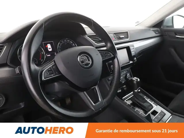 Skoda Superb view 11