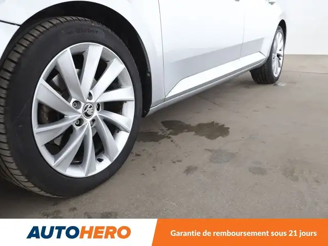 Skoda Superb view 30