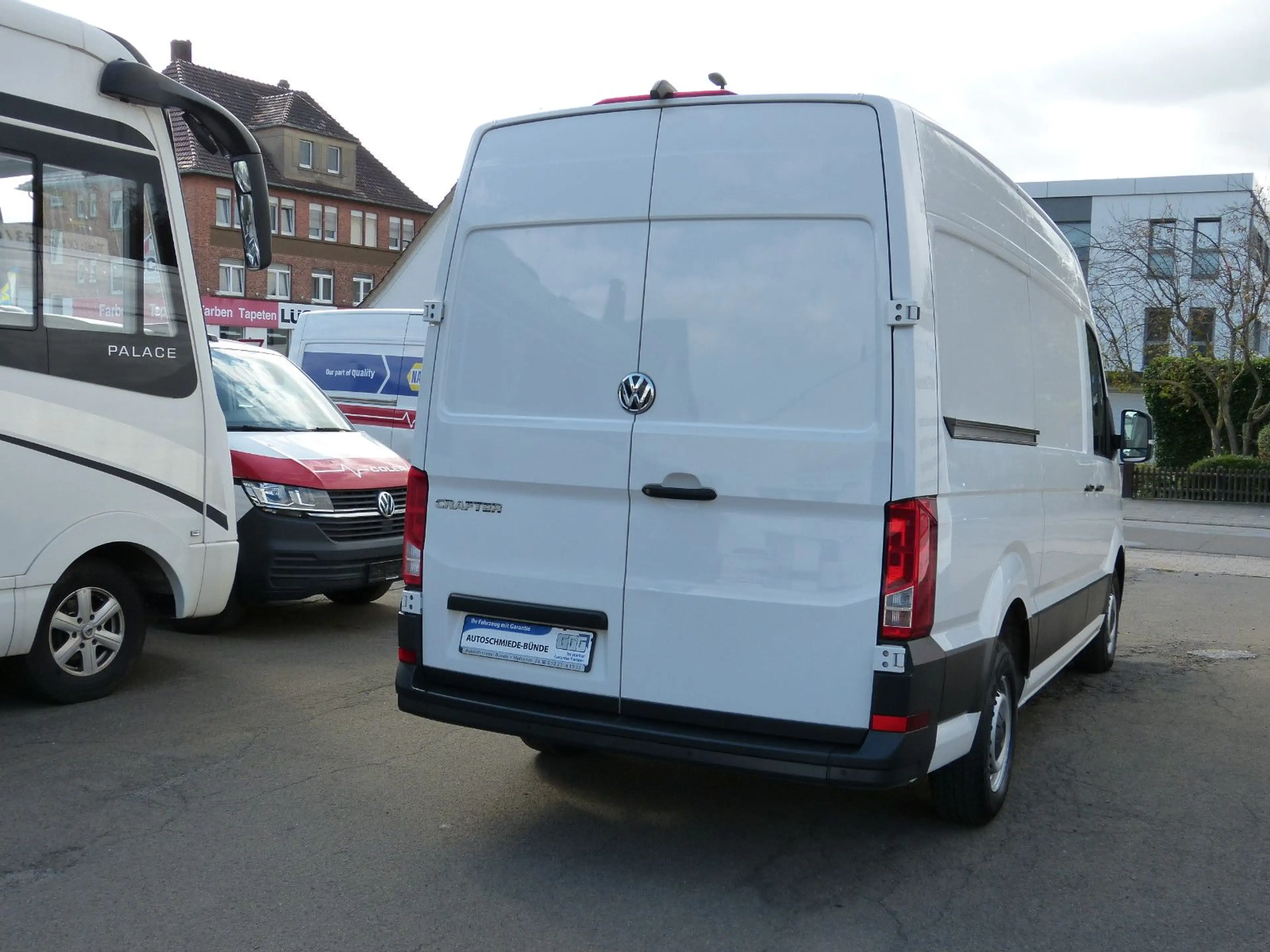 Volkswagen Crafter Kasten Kasten 30 mittellang Hochdach FWD — photo 14