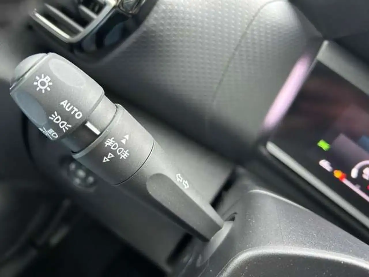 Citroen C4 e-C4 X — photo 33