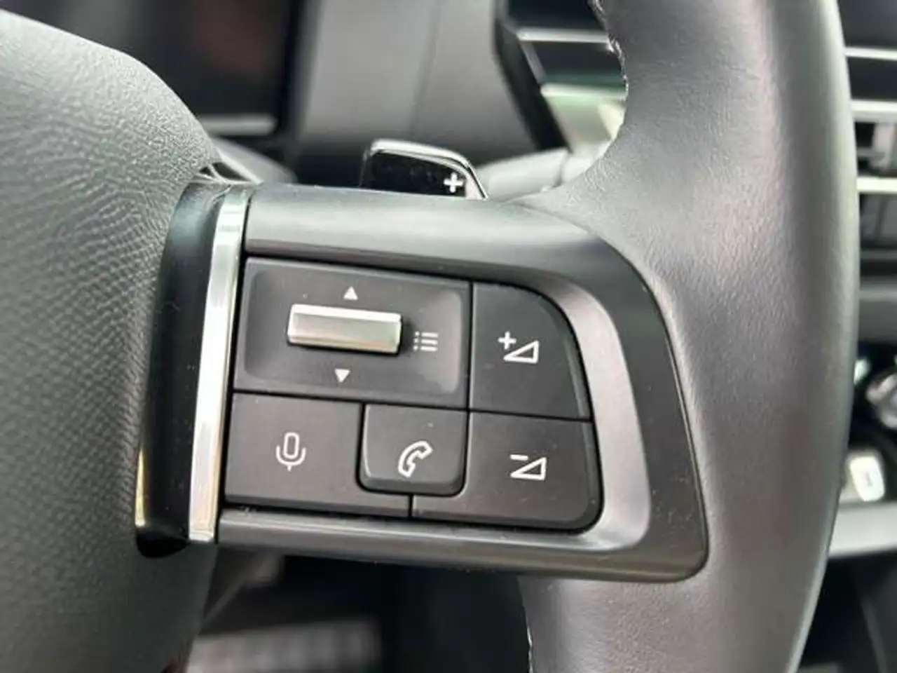 Citroen C4 e-C4 X — photo 27
