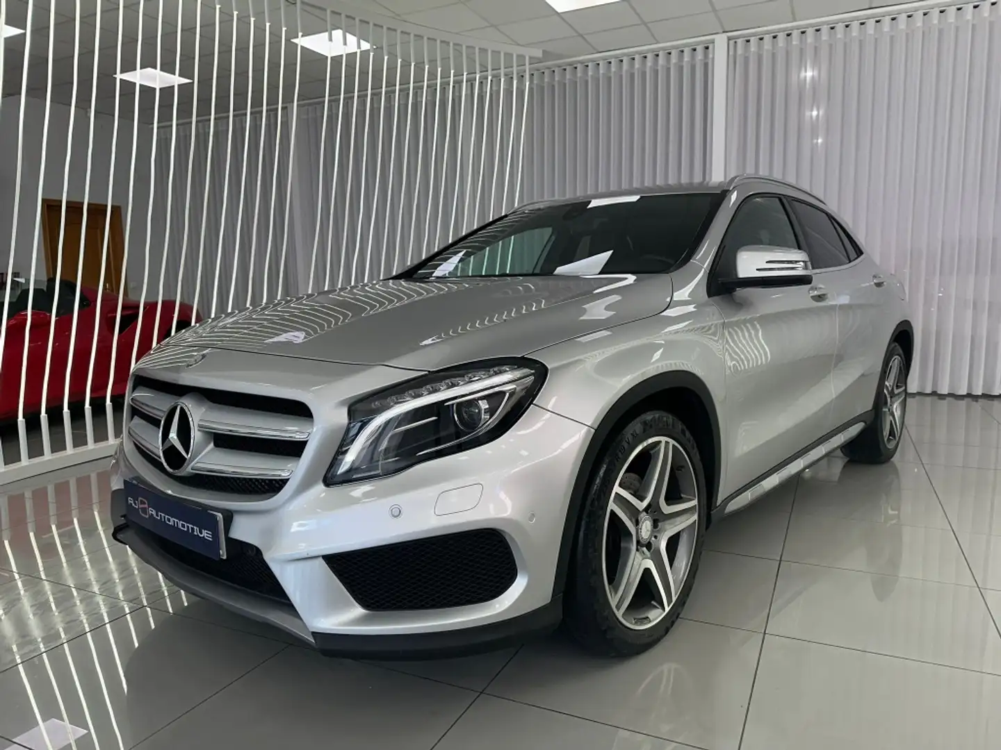 Mercedes-Benz GLA 200 200d AMG Line 7G-DCT Gris - 1