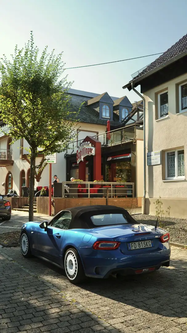 Abarth 124 Spider 124 Spider 1.4 Multiair Blau - 2