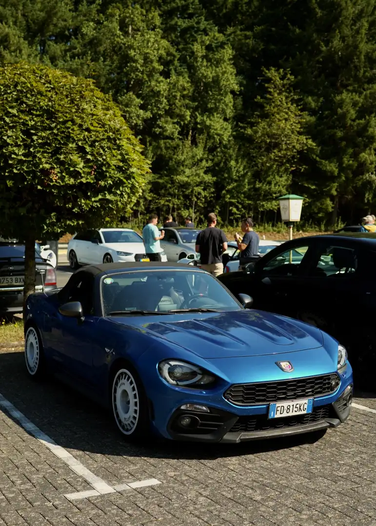 Abarth 124 Spider 124 Spider 1.4 Multiair Blau - 1