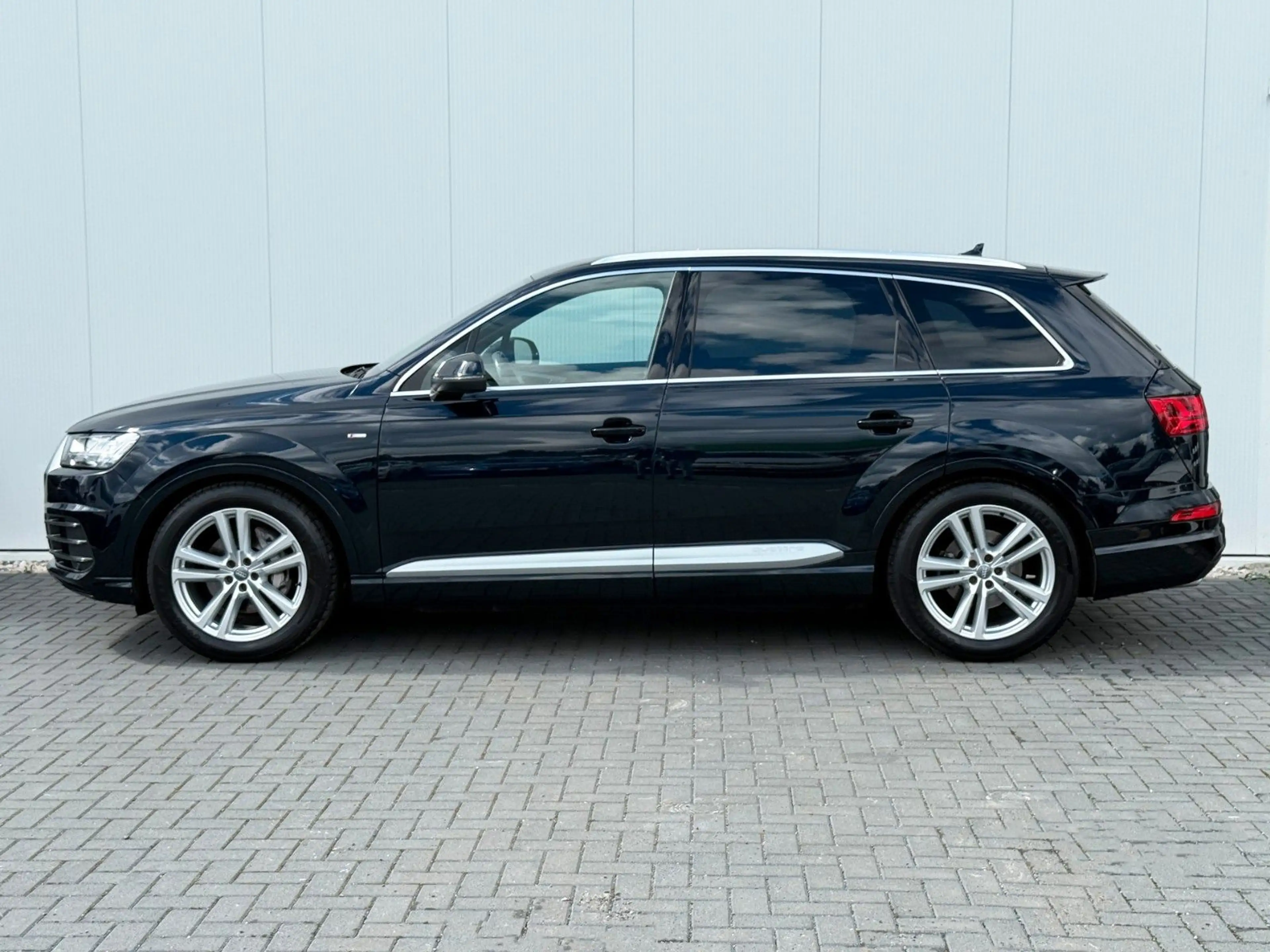 Audi Q7 3.0 TDI quattro AHK S-LINE HUD LUFT TOP — photo 6