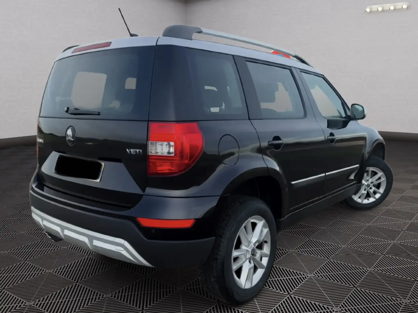 Skoda Yeti Adventure Schwarz - 2
