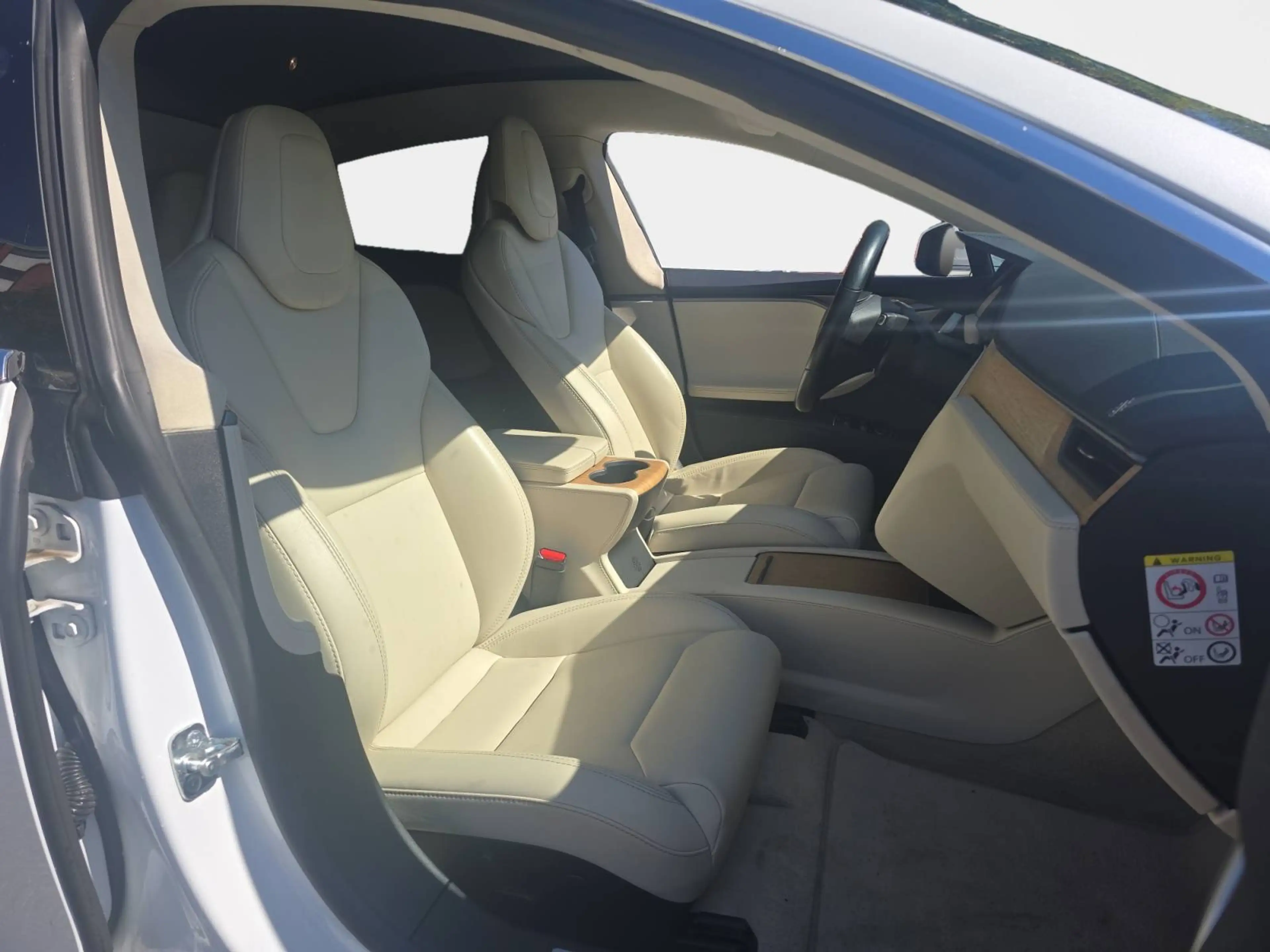 Tesla Model S Model S Maximale Reichweite 100kWh — photo 15