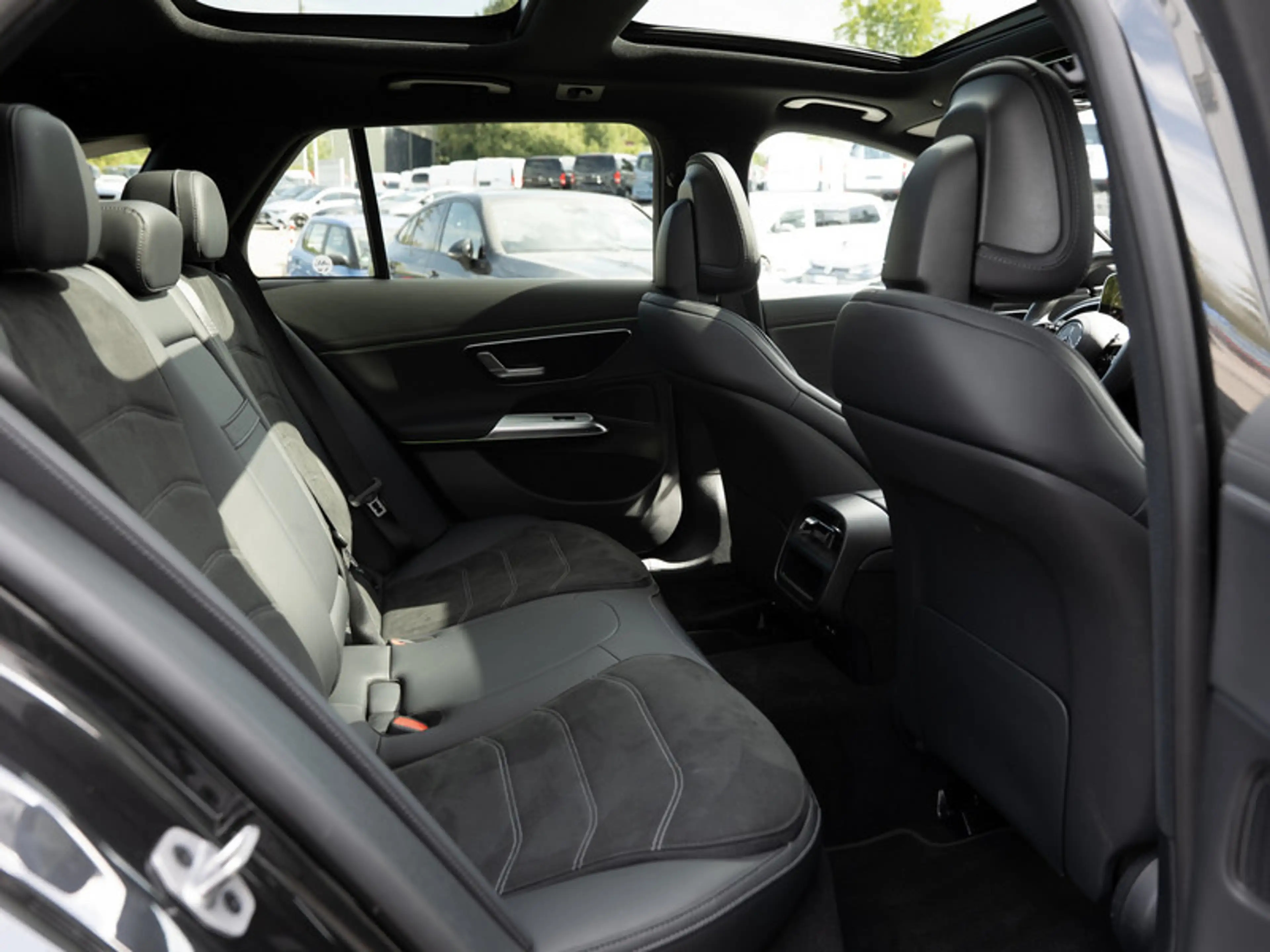 Mercedes-Benz E 450 4MATIC T-Modell AMG-Sport+Pano+Digital+AHK — photo 5