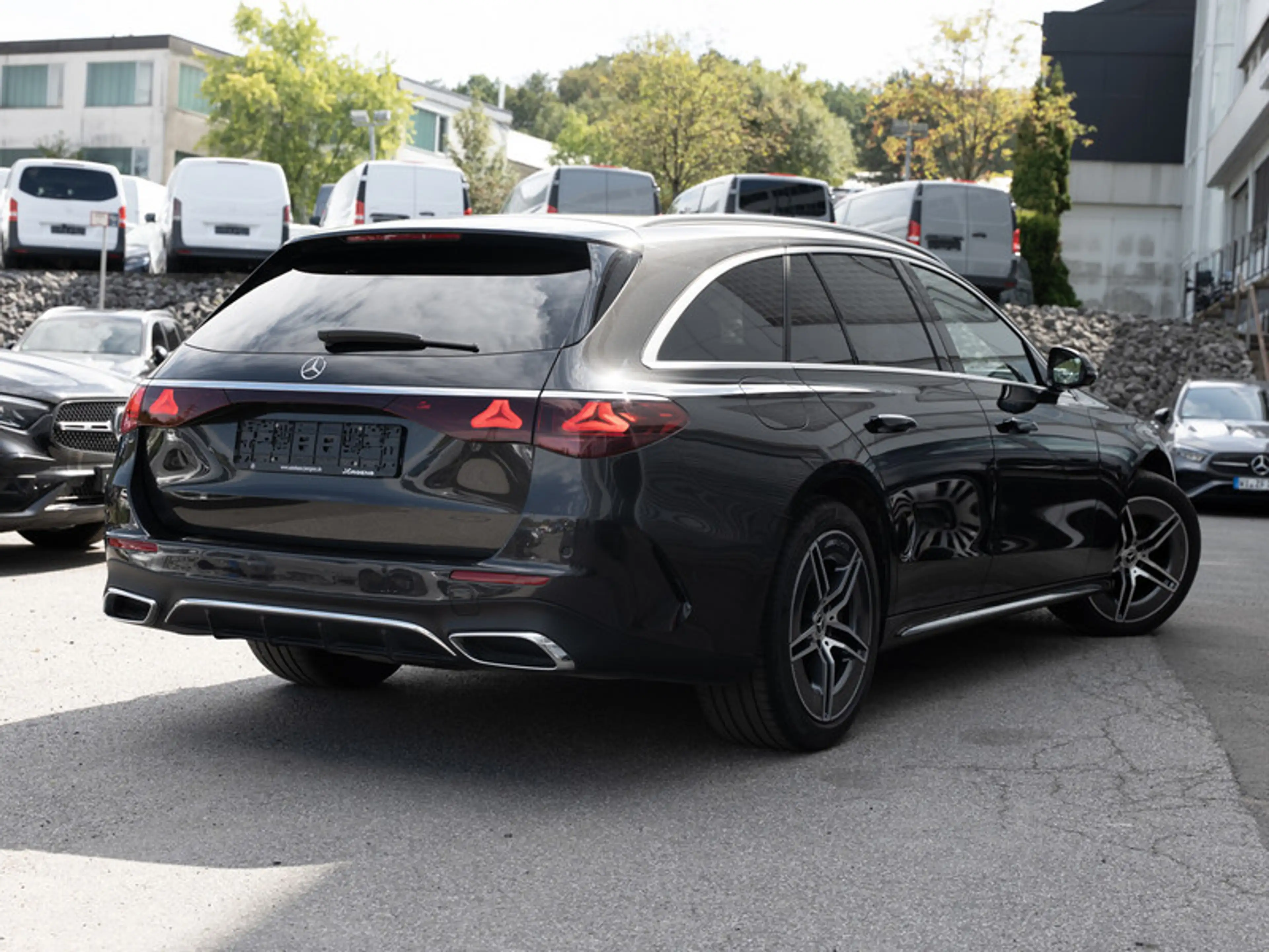 Mercedes-Benz E 450 4MATIC T-Modell AMG-Sport+Pano+Digital+AHK — photo 4