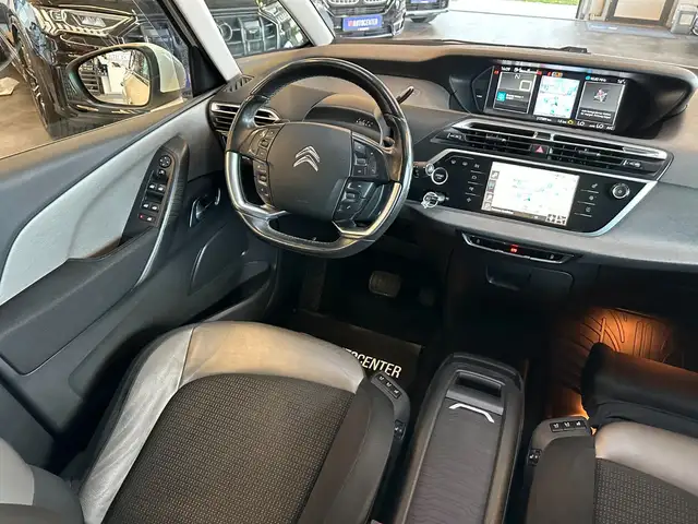 Citroen C4 Picasso view 23