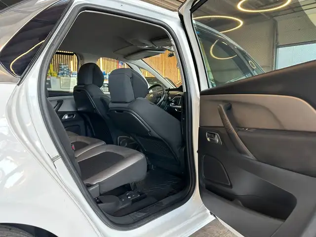 Citroen C4 Picasso view 17