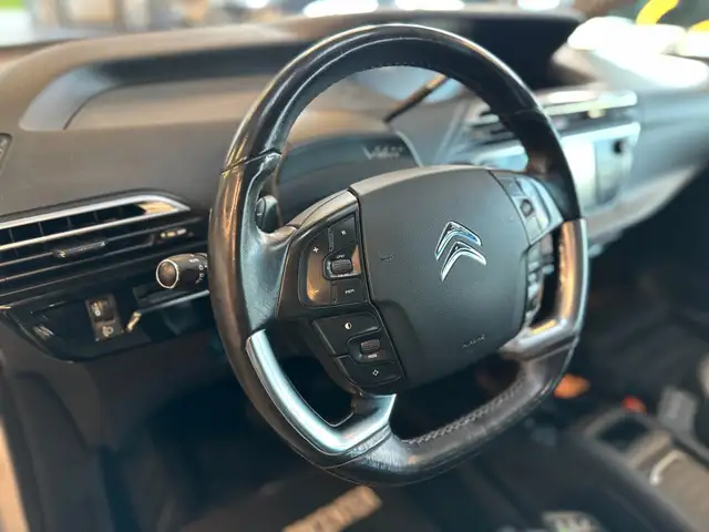 Citroen C4 Picasso view 12