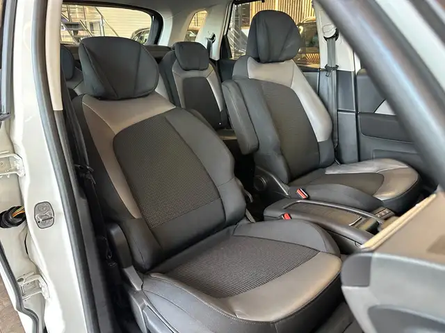 Citroen C4 Picasso view 8