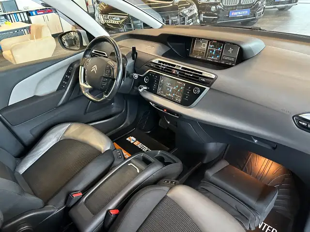 Citroen C4 Picasso view 27