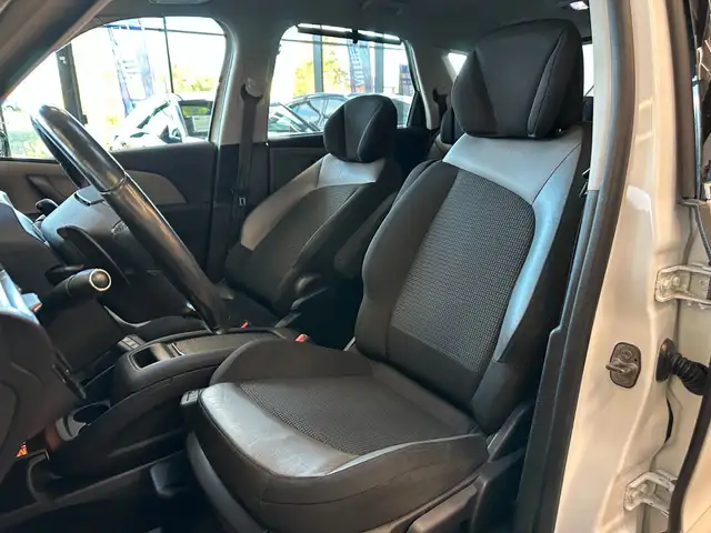 Citroen C4 Picasso view 9