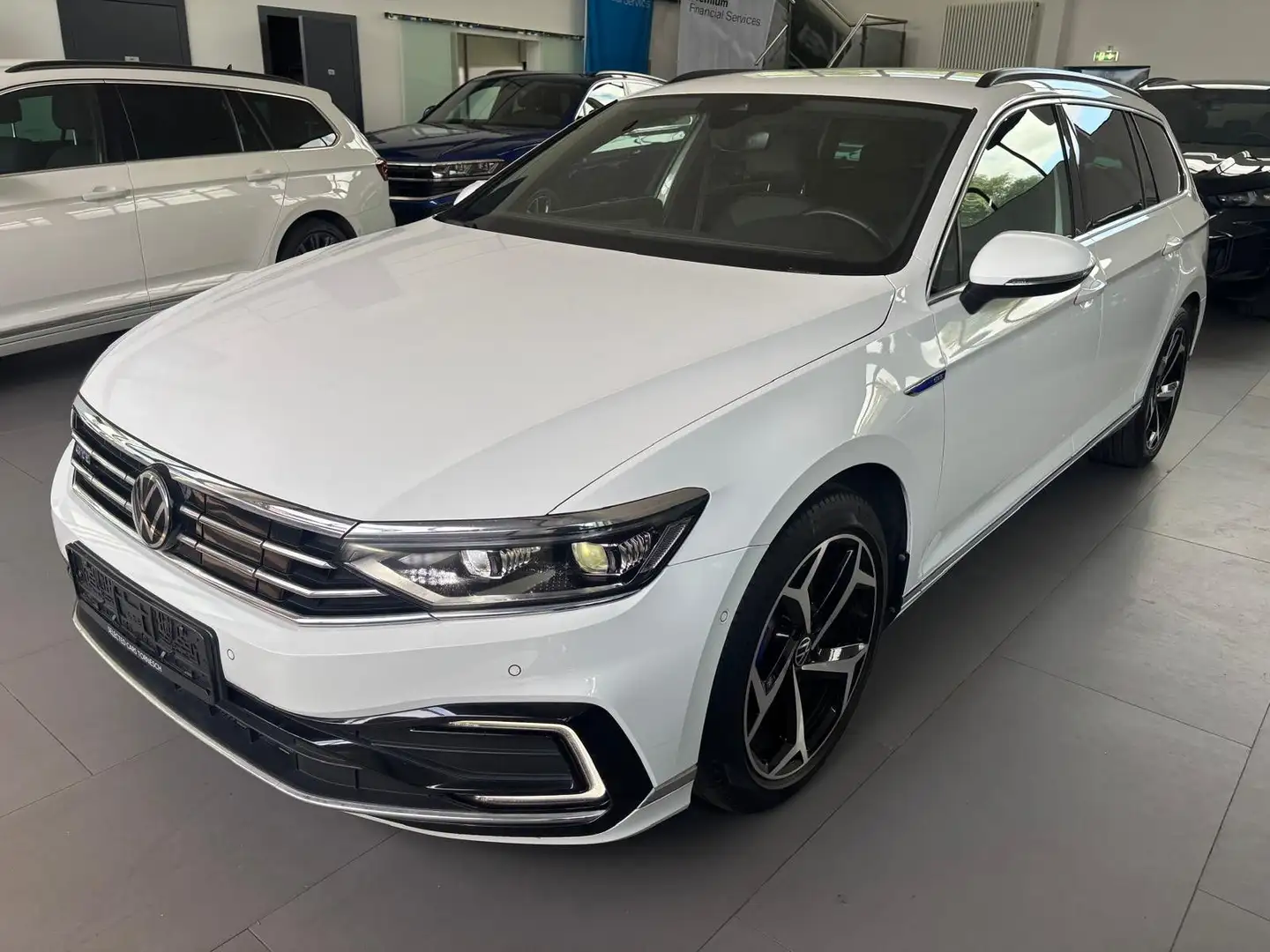 Volkswagen Passat Variant 1.4 DSG GTE AID/Matrix/Leder/18° Weiß - 1