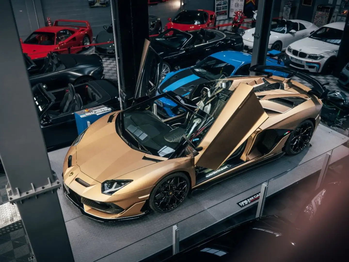 Lamborghini Aventador svj roadster - 1