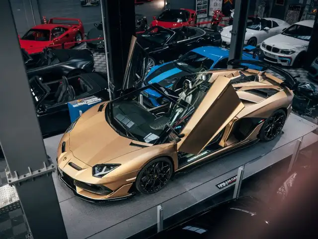 Lamborghini Aventador svj roadster