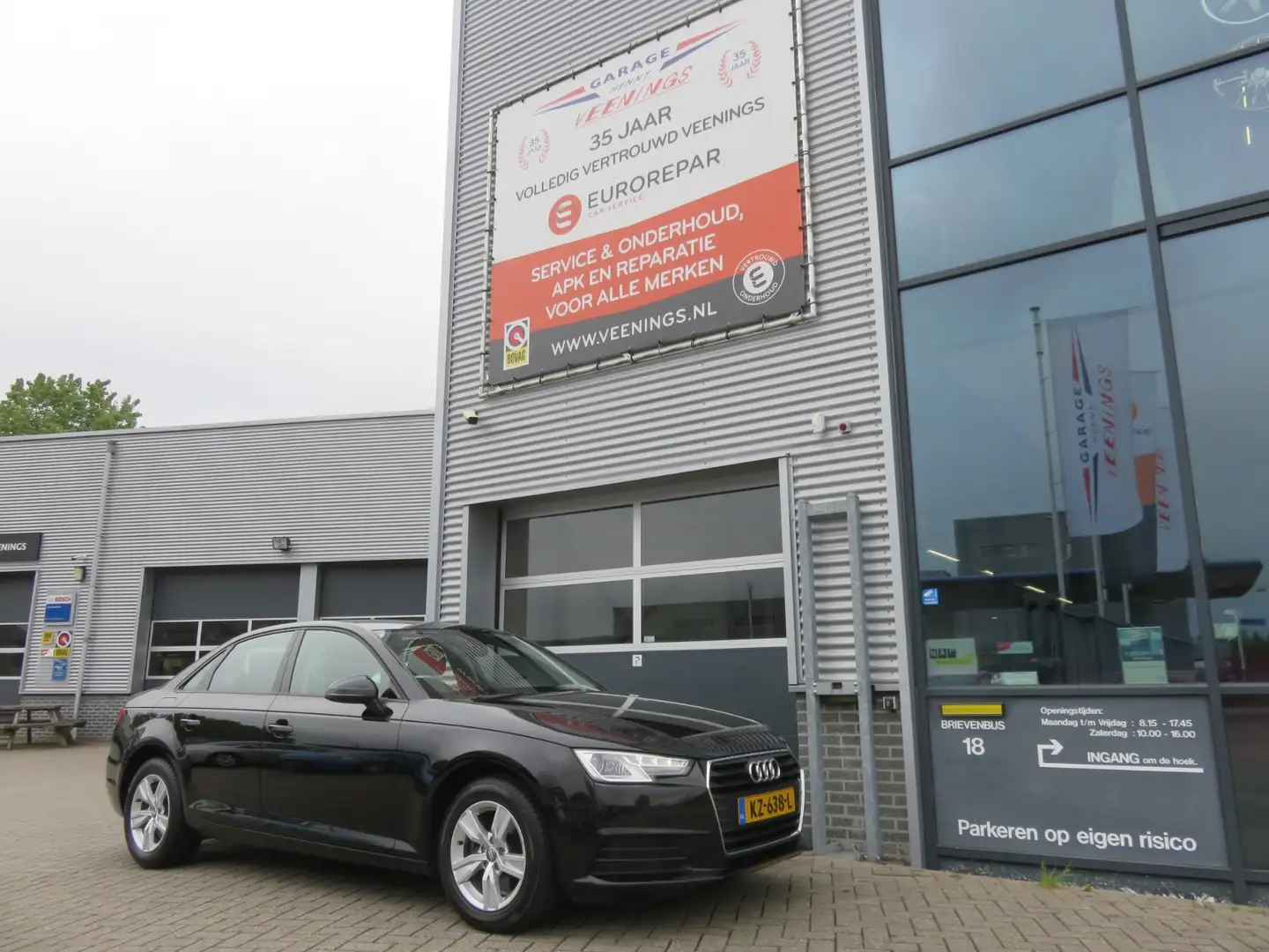 Audi A4 1.4 TFSI - XENON - NAVI - PDC - LED - NL AUTO - 1 Zwart - 2