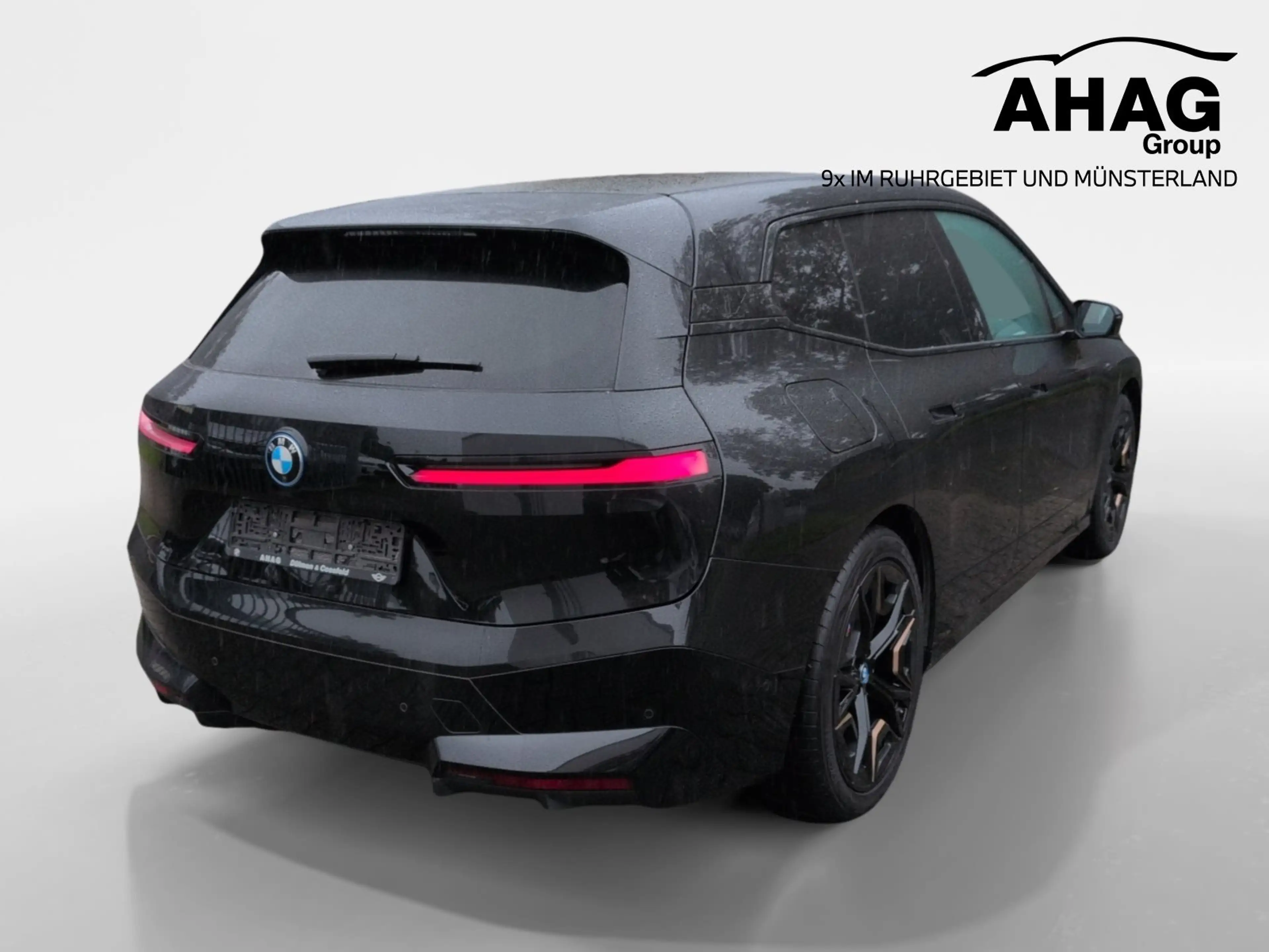 BMW iX xDrive40 — photo 4