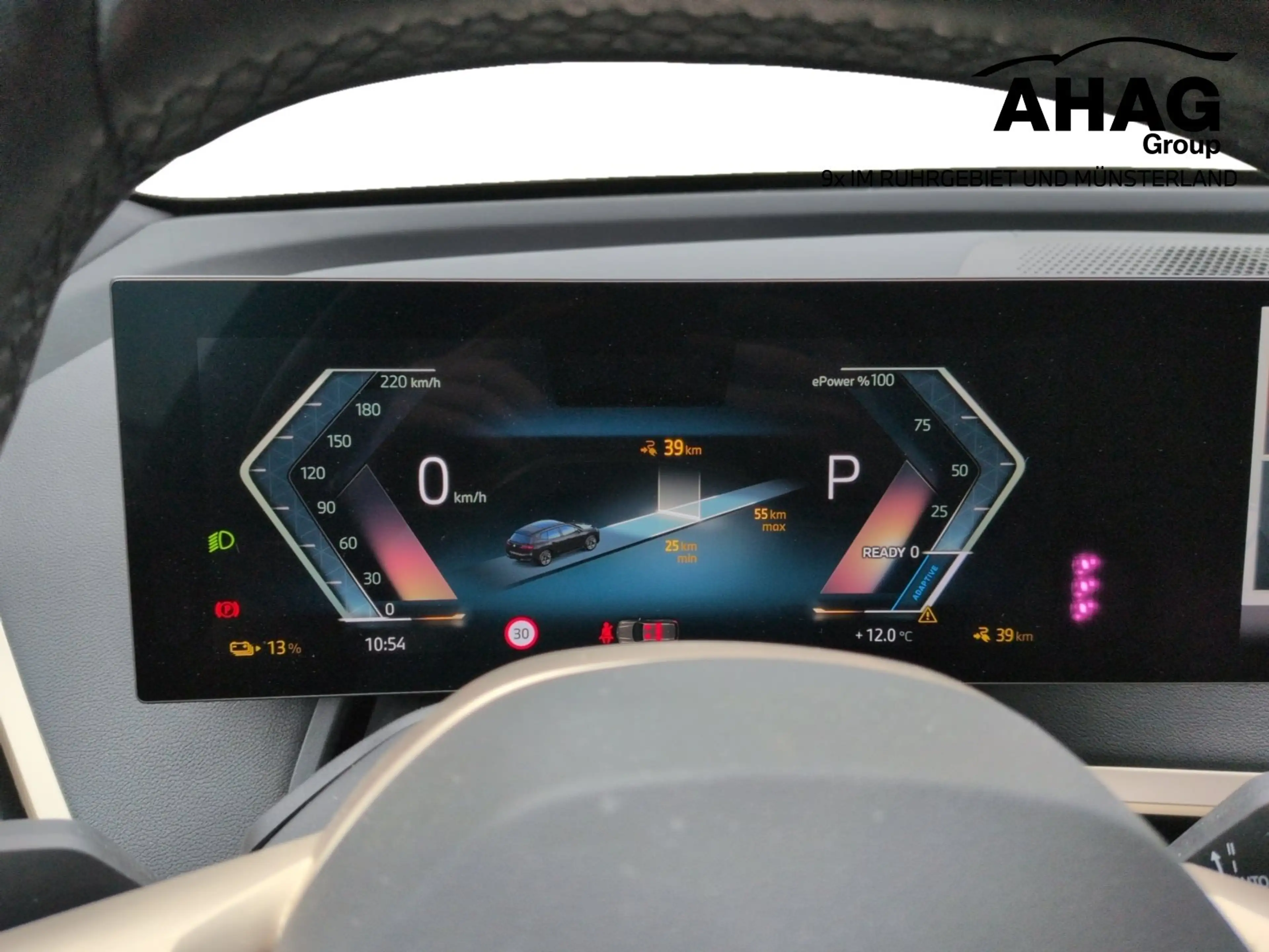 BMW iX xDrive40 — photo 11
