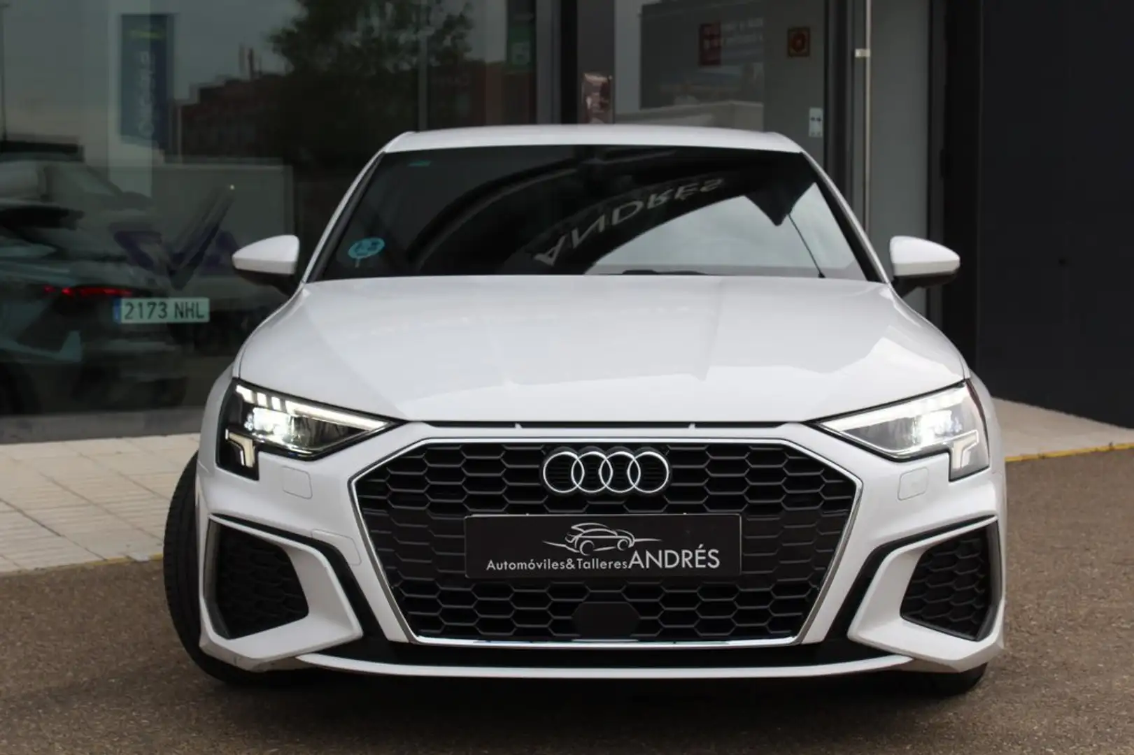 Audi A3 Sportback 30TDI S line Blanco - 2