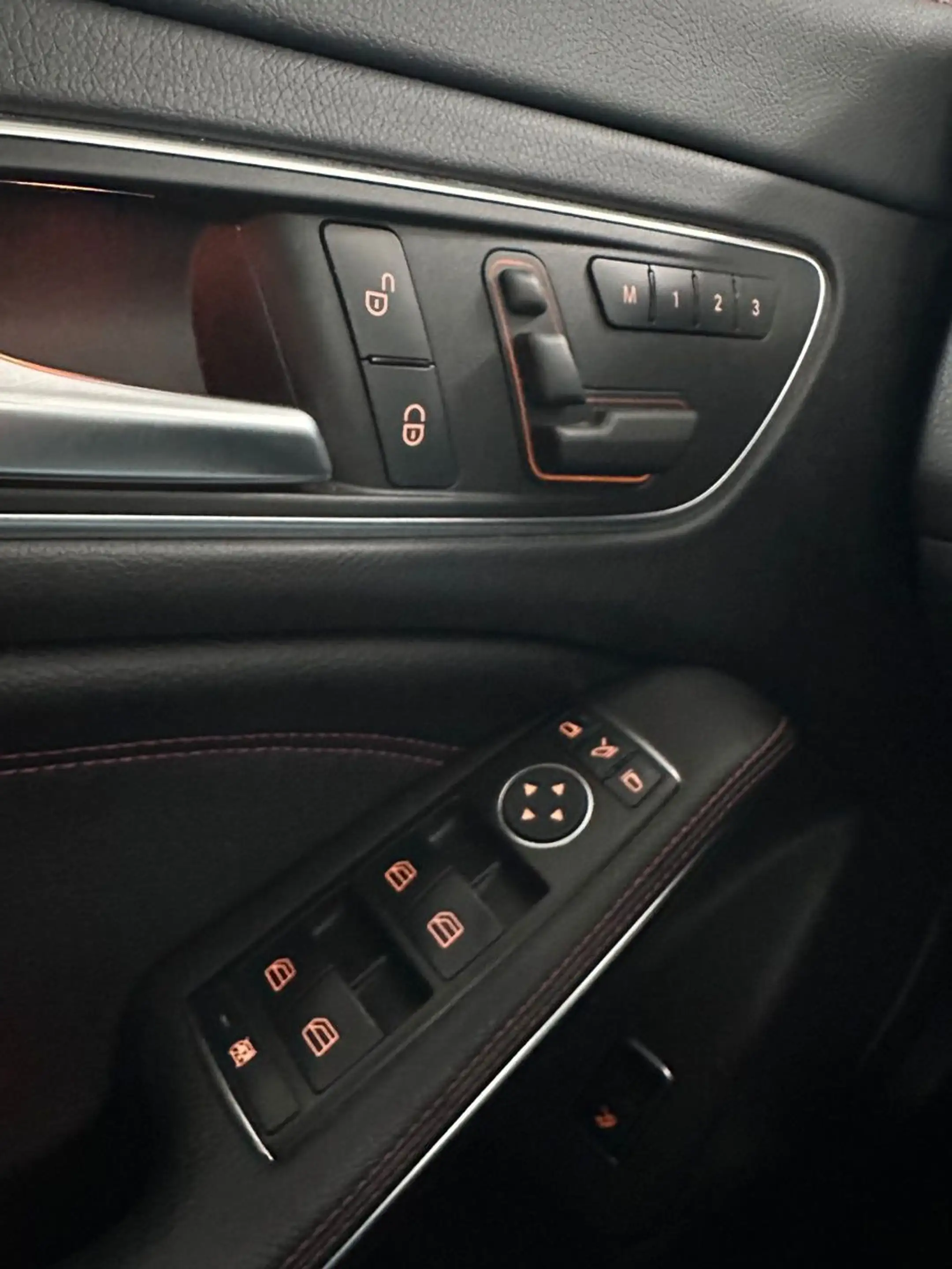 Mercedes-Benz CLA 250 AMG Line SHZ+NAVI+KAMERA+PANORAMA+EUR6 — photo 16