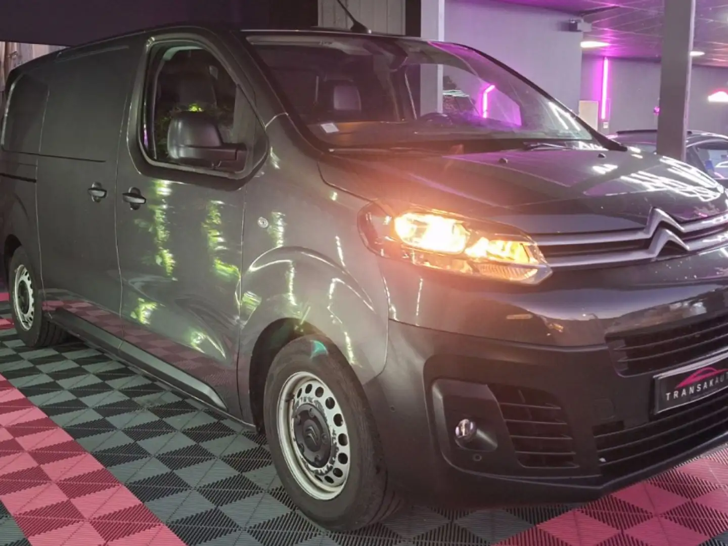 Citroen Jumpy FOURGON GN M BLUEHDI 2.0l 150 ch SS BVM6 DRIVER ~ 1ère Main ~ Caméra/Radars 360° ~ Portes Coulissantes Latérales ~ Planch Gris - 2