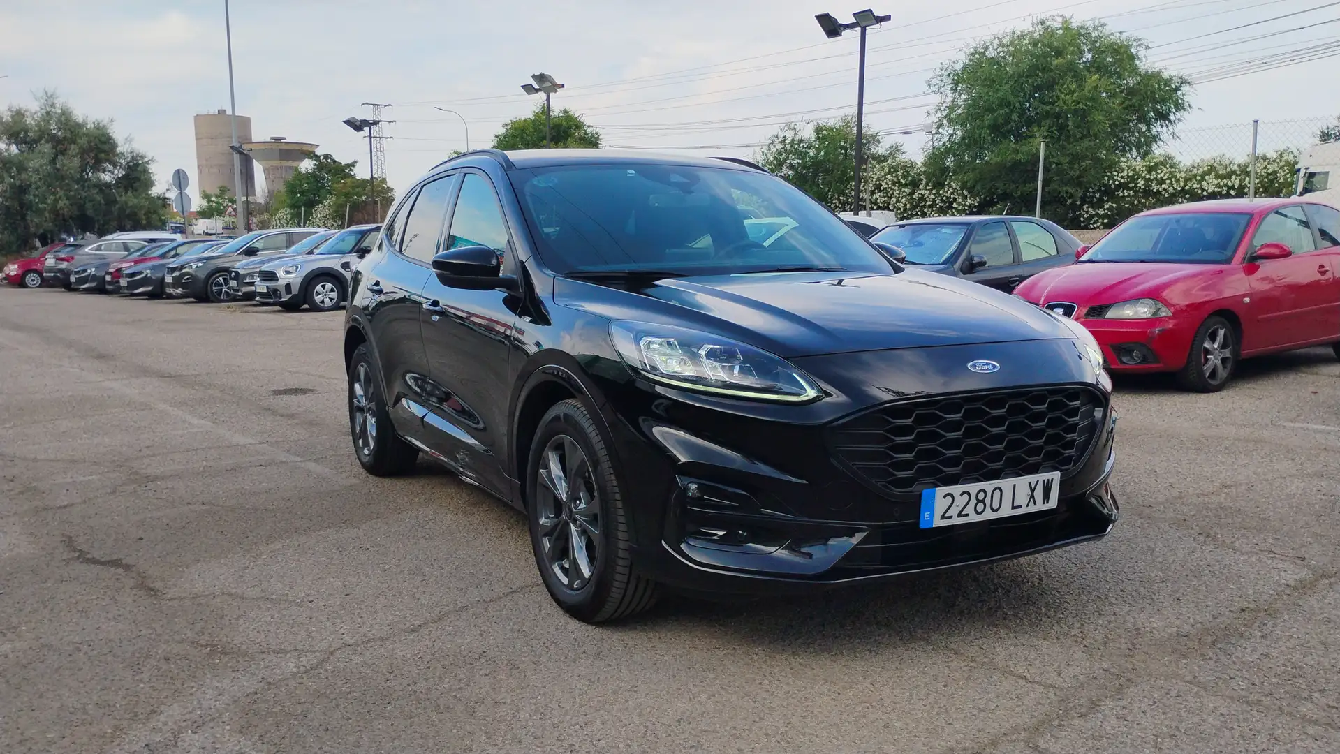 Ford Kuga 2.5 Duratec FHEV ST-Line 4x2 Aut. Negro - 1